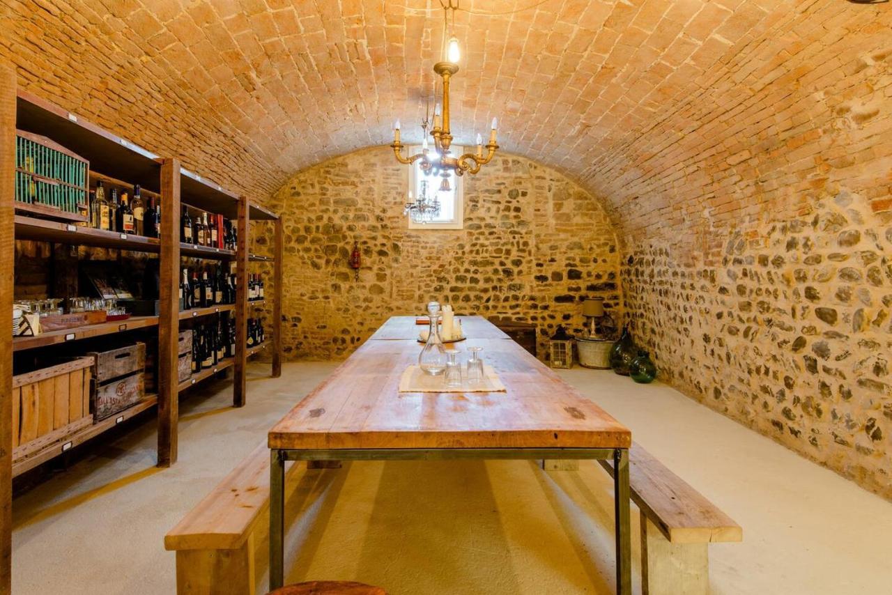 La Casa Sulle Mura Montecchio Emilia Bagian luar foto